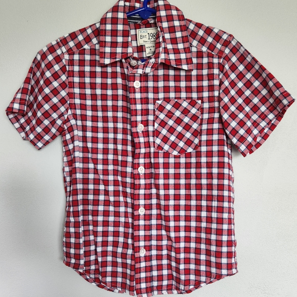 The Childrens Place Boys Size 4 Plaid Buttons Down Short Sleeve Shirt